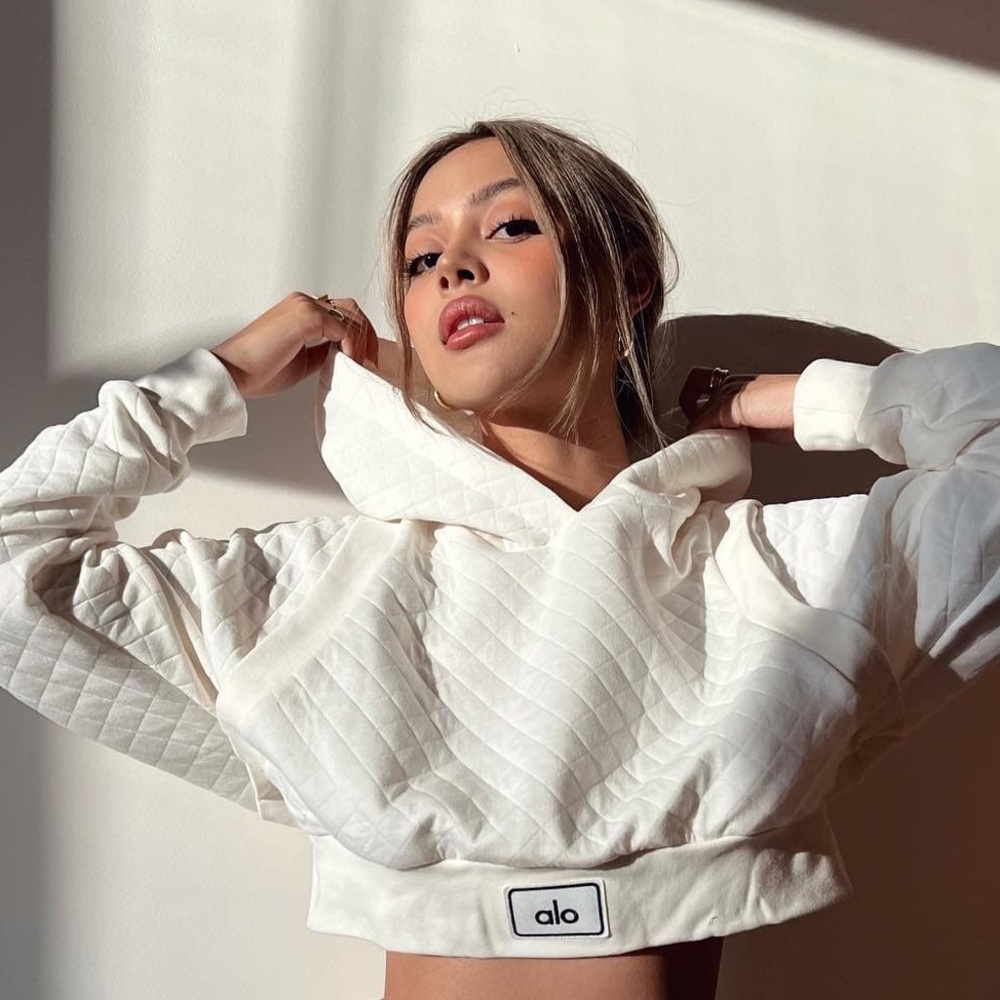 Alo Yoga Quilted Cropped Hoodie!